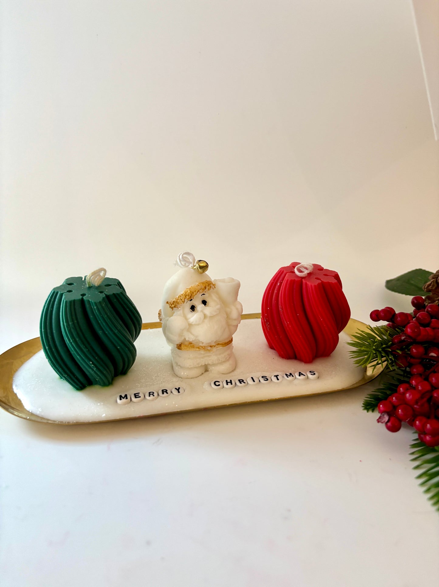 Santa’s Merry Trio